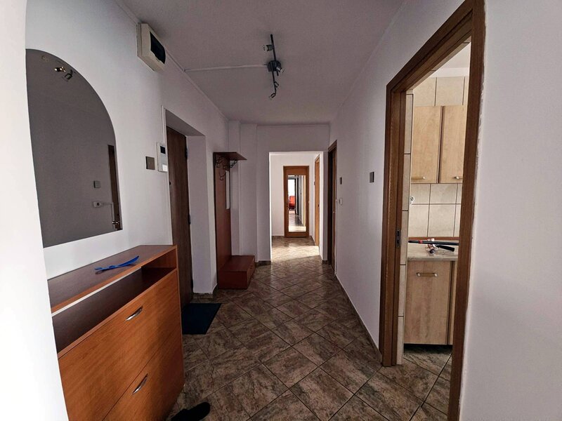 Piata Victoriei, Guvern, proprietar, inchiriez 2 camere.
