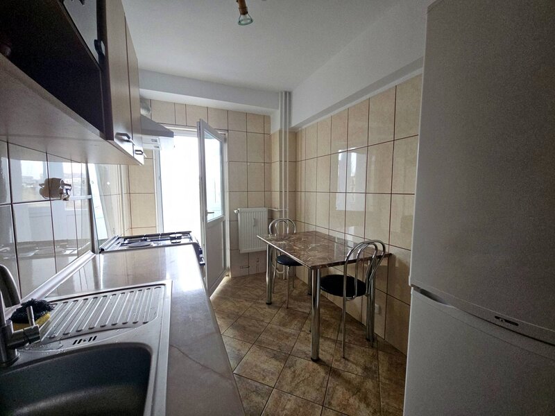Piata Victoriei, Guvern, proprietar, inchiriez 2 camere.